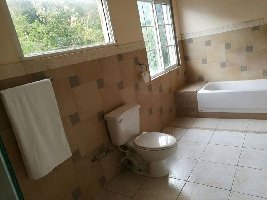A Lovely Jamaican Get-Away Kingston Exteriör bild