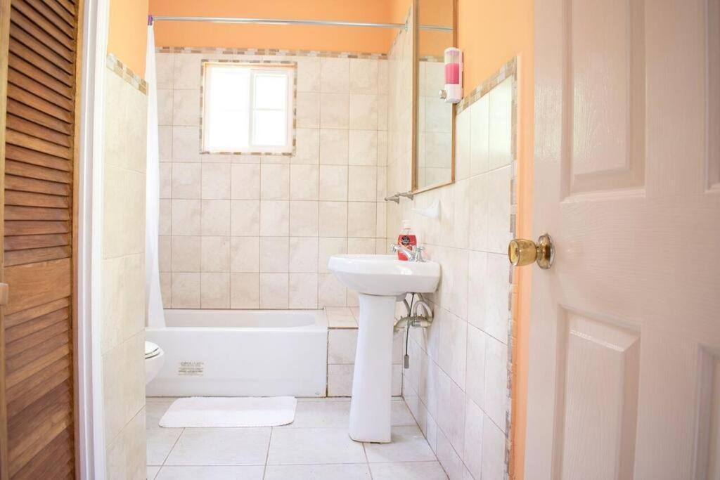 A Lovely Jamaican Get-Away Kingston Exteriör bild